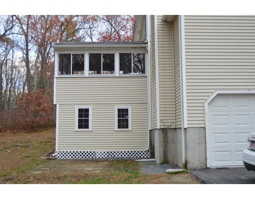 2 Chapin Ct, Mendon, MA 01756 photo 4