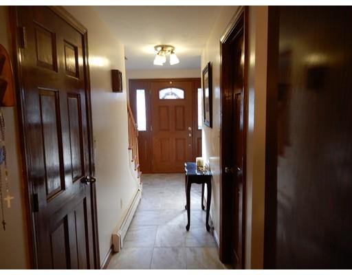31 Farm St, Canton, MA 02021 photo 4