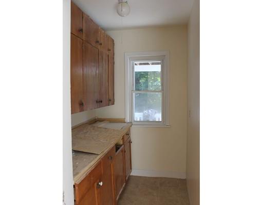 17 Beauchamp St, Springfield, MA 01104 photo 8