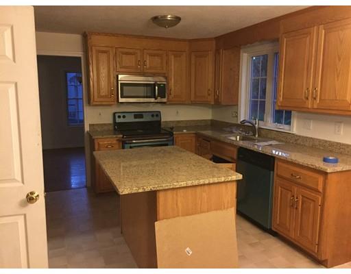 27 Davis St, Walpole, MA 02081 photo 4