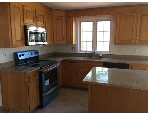 27 Davis St, Walpole, MA 02081 photo 3