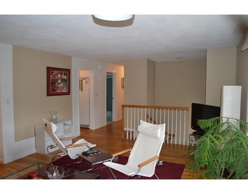 2 Bancroft Cir, Framingham, MA 01701 photo 5