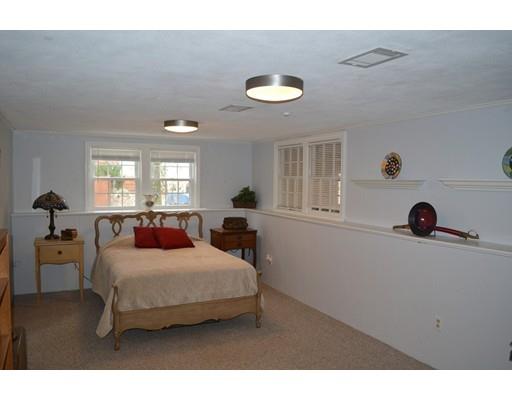 2 Bancroft Cir, Framingham, MA 01701 photo 23