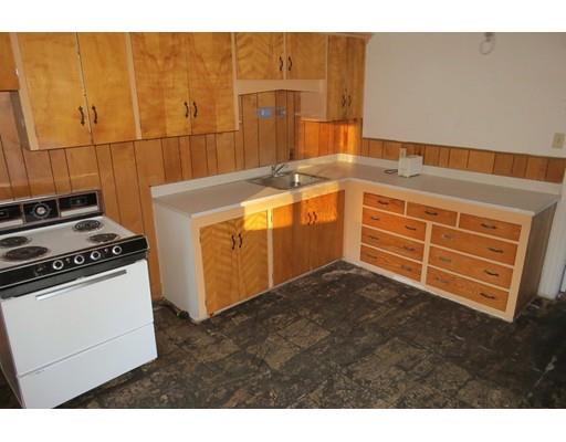 119 Forest St, Worcester, MA 01609 photo 4