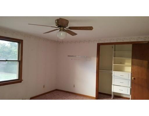14 Matthew Dr, Easthampton, MA 01027 photo 17