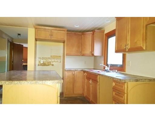 14 Matthew Dr, Easthampton, MA 01027 photo 10