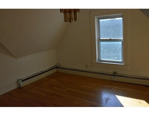 13 Cedar St, Lawrence, MA 01841 photo 3
