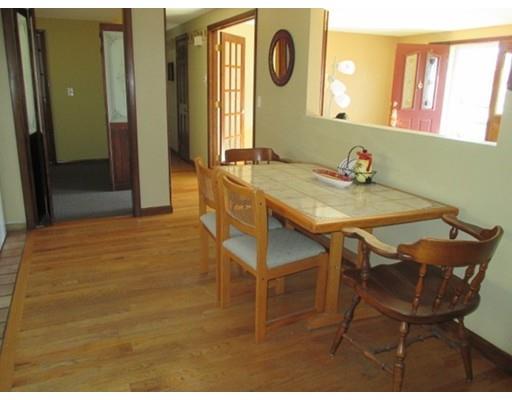 169 Labelle Cir, Chicopee, MA 01020 photo 4