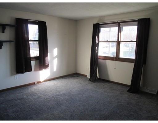 169 Labelle Cir, Chicopee, MA 01020 photo 14