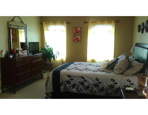42 Stocker St, Springfield, MA 01129 photo 16