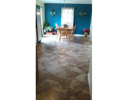 42 Stocker St, Springfield, MA 01129 photo 8