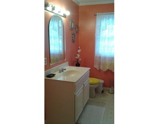 42 Stocker St, Springfield, MA 01129 photo 21