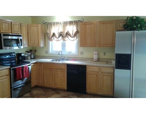 42 Stocker St, Springfield, MA 01129 photo 5