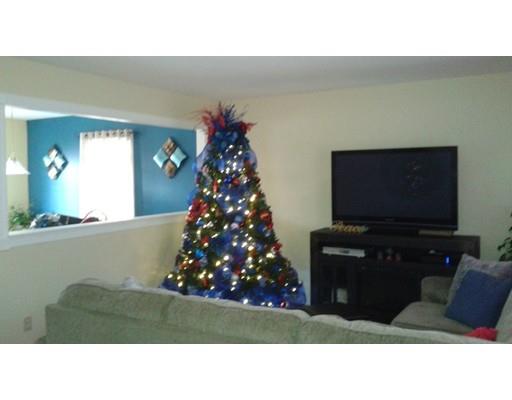 42 Stocker St, Springfield, MA 01129 photo 4