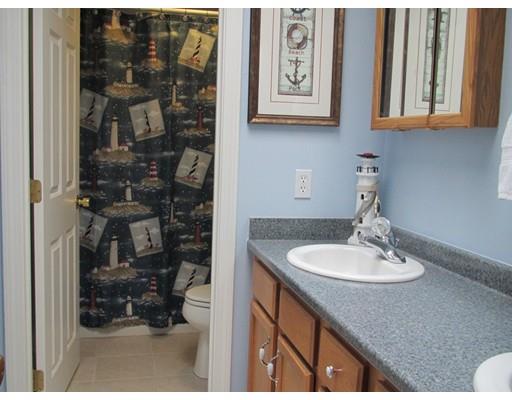 88 Ledgecrest Dr, Worcester, MA 01603 photo 19