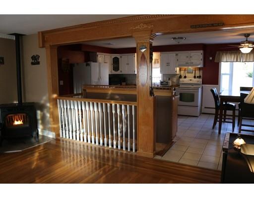 2 Coderre Dr, Bellingham, MA 02019 photo 4