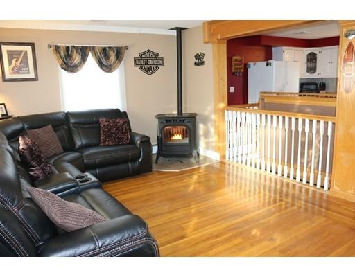 2 Coderre Dr, Bellingham, MA 02019 photo 6