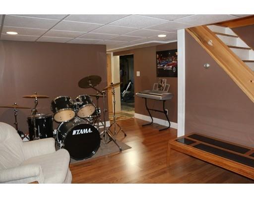 2 Coderre Dr, Bellingham, MA 02019 photo 13