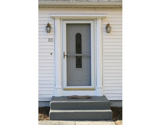 86 Canton St, Springfield, MA 01104 photo 4