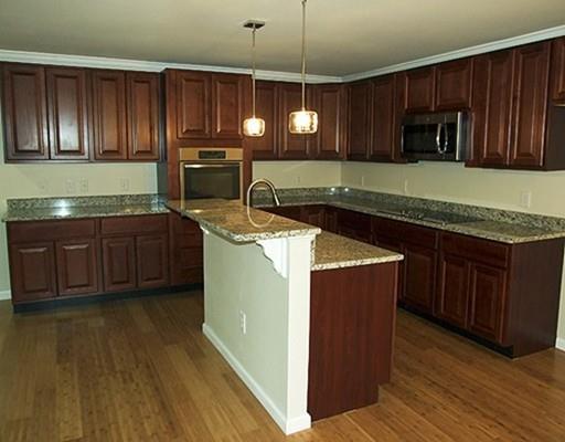 5 Bedford St, Worcester, MA 01604 photo 2