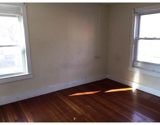 20 Sycamore St, Springfield, MA 01109 photo 6