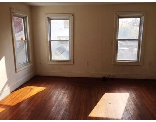 20 Sycamore St, Springfield, MA 01109 photo 5