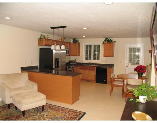 5 Sprague Ln, Worcester, MA 01604 photo 9
