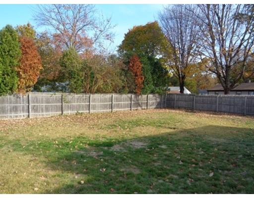133 Entrybrook Dr, Springfield, MA 01108 photo 2