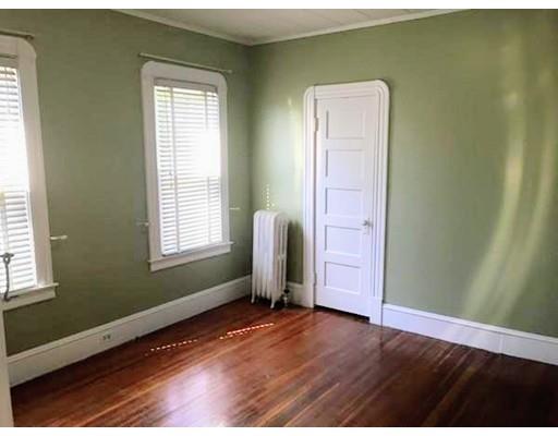 96 Hilton St, Chicopee, MA 01020 photo 9