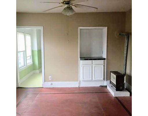 96 Hilton St, Chicopee, MA 01020 photo 13