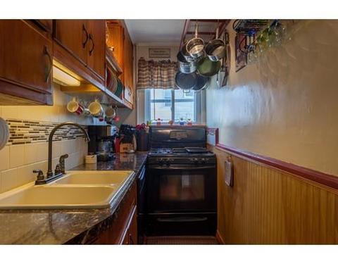 124 Hamlet St, Fall River, MA 02724 photo 5