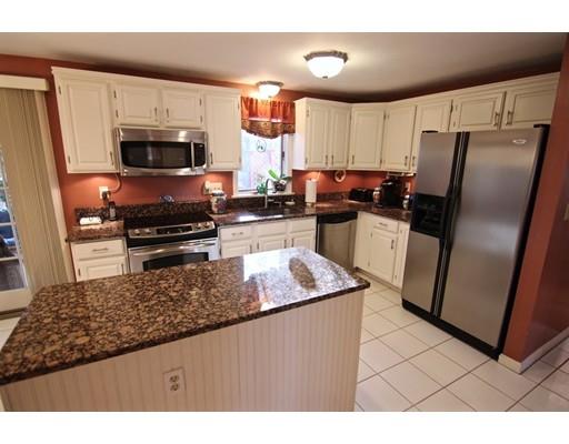 8 Hammersmith Dr, Saugus, MA 01906 photo 7