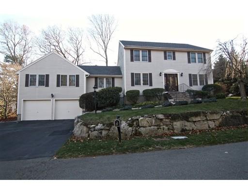 8 Hammersmith Dr, Saugus, MA 01906 photo 2