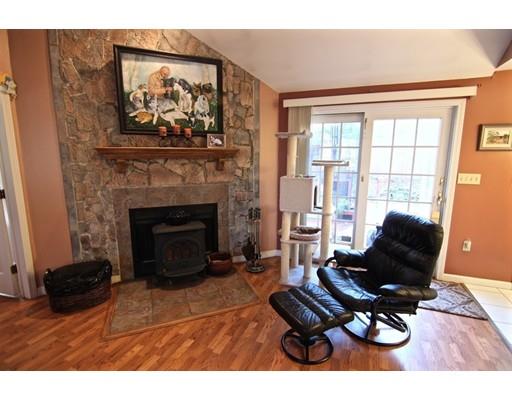 8 Hammersmith Dr, Saugus, MA 01906 photo 6
