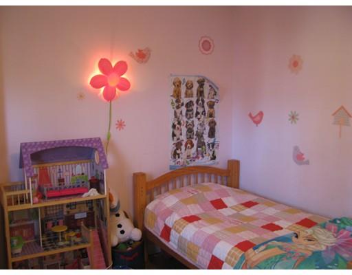 138 Artisan St, Chicopee, MA 01013 photo 10