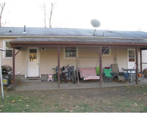 138 Artisan St, Chicopee, MA 01013 photo 4