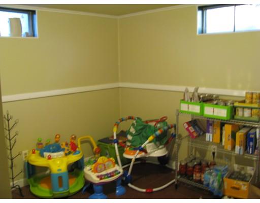 138 Artisan St, Chicopee, MA 01013 photo 16