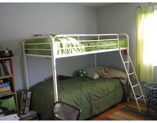 138 Artisan St, Chicopee, MA 01013 photo 7
