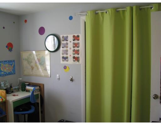 138 Artisan St, Chicopee, MA 01013 photo 8