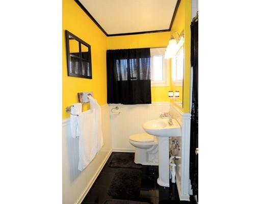 200 Nottingham St, Springfield, MA 01104 photo 9