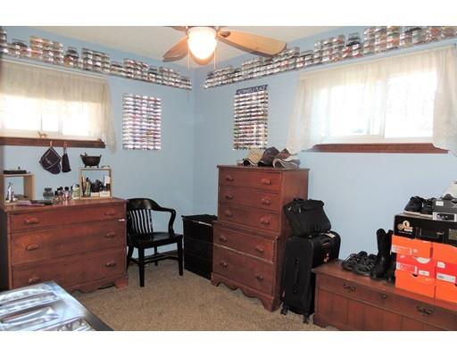 200 Nottingham St, Springfield, MA 01104 photo 8