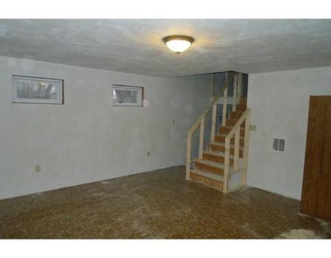 9 Mystic St, Worcester, MA 01607 photo 13