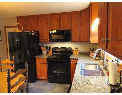 75 Peach St, Barre, MA 01005 photo 4