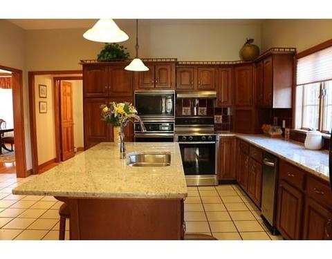 3 Carriage Ln, Reading, MA 01867 photo 17