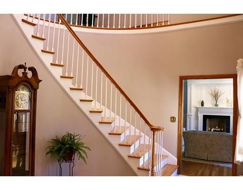 3 Carriage Ln, Reading, MA 01867 photo 4