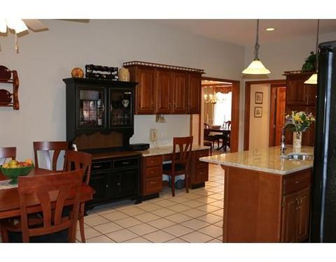 3 Carriage Ln, Reading, MA 01867 photo 15