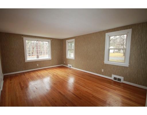397 Sunrise Ter, Springfield, MA 01119 photo 4