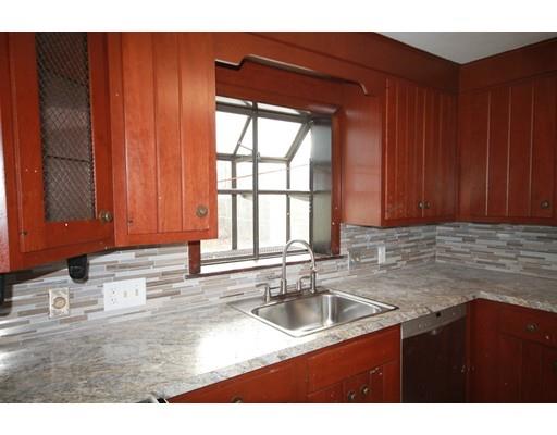 397 Sunrise Ter, Springfield, MA 01119 photo 7