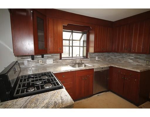 397 Sunrise Ter, Springfield, MA 01119 photo 5