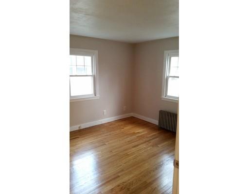 85 Roosevelt Ave, Springfield, MA 01118 photo 10